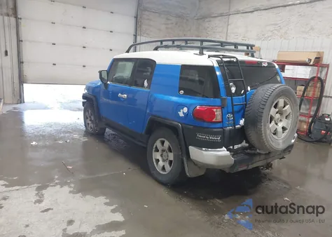 2007 Toyota Fj Cruiser z USA, uszkodzony, nr VIN JTEBU11F070043359